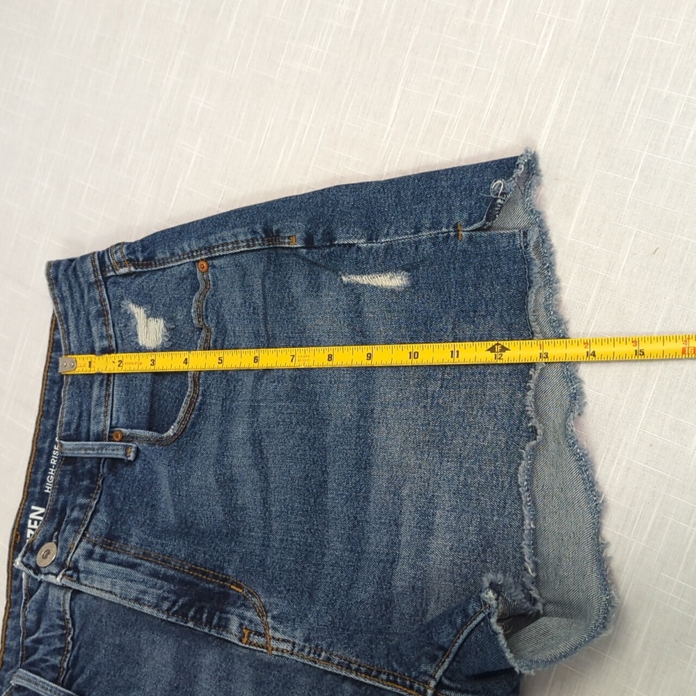 Denizen Levi's high-rise shorts, jean denim cut offs, women's size 10 / 30 - Picture 4 of 15